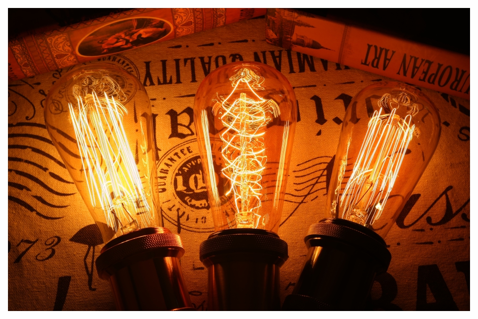 Lâmpada de edison. iluminação retrô. filamento incandescente, lâmpada vintage e27, 220 w e 40w, modelos a60, st58, st64, t10, t45, t185, g80, g95 Lâmpada de edison. iluminação retrô. filamento incandescente, lâmpada vintage e27, 220 w e 40w, modelos a60, st58, st64, t10, t45, t185, g80, g95